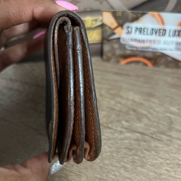 LOUIS VUITTON monogram coin pouch! Preloved excellent condition! - Picture 6 of 8